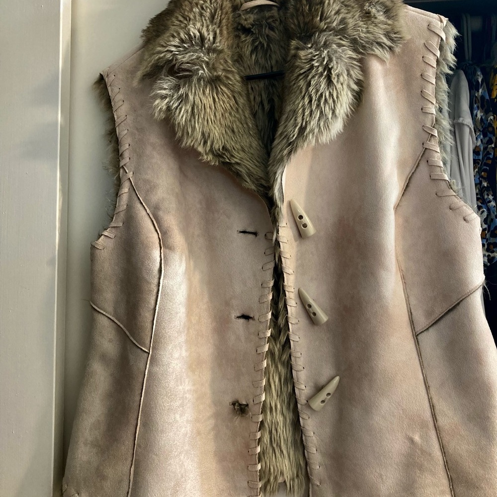 Sculls vest faux suede fur lined